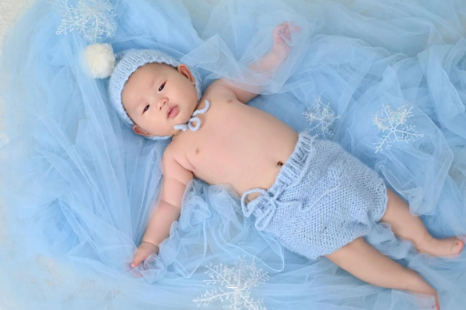 武穴两个半月宝宝发育标准